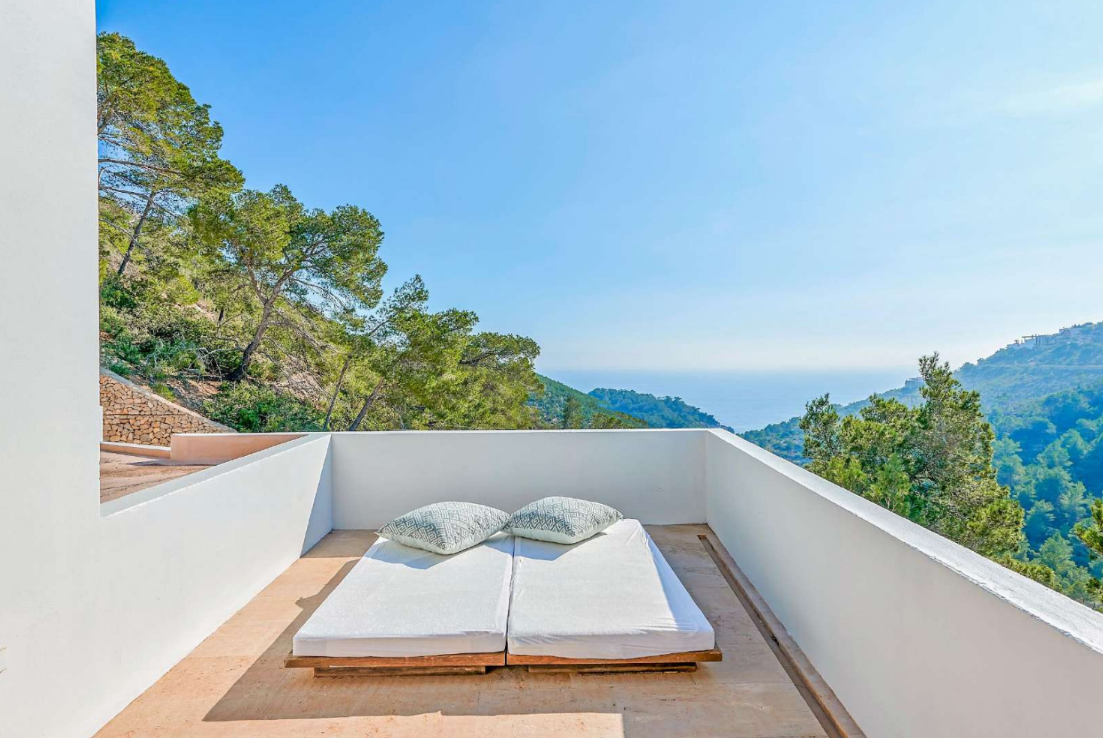 outdoor-terrace-bed-ibiza-view-sea