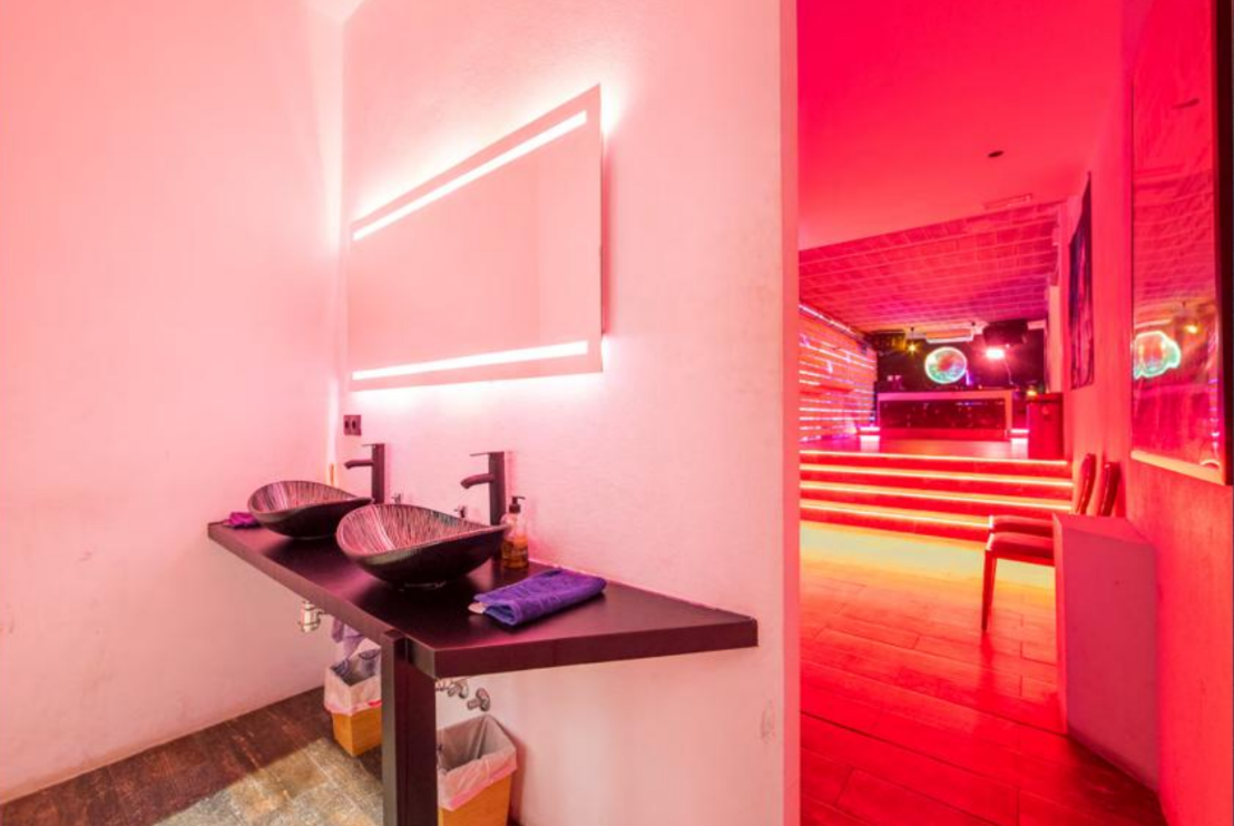 modern-bathroom-with-neon-lighting-ibiza