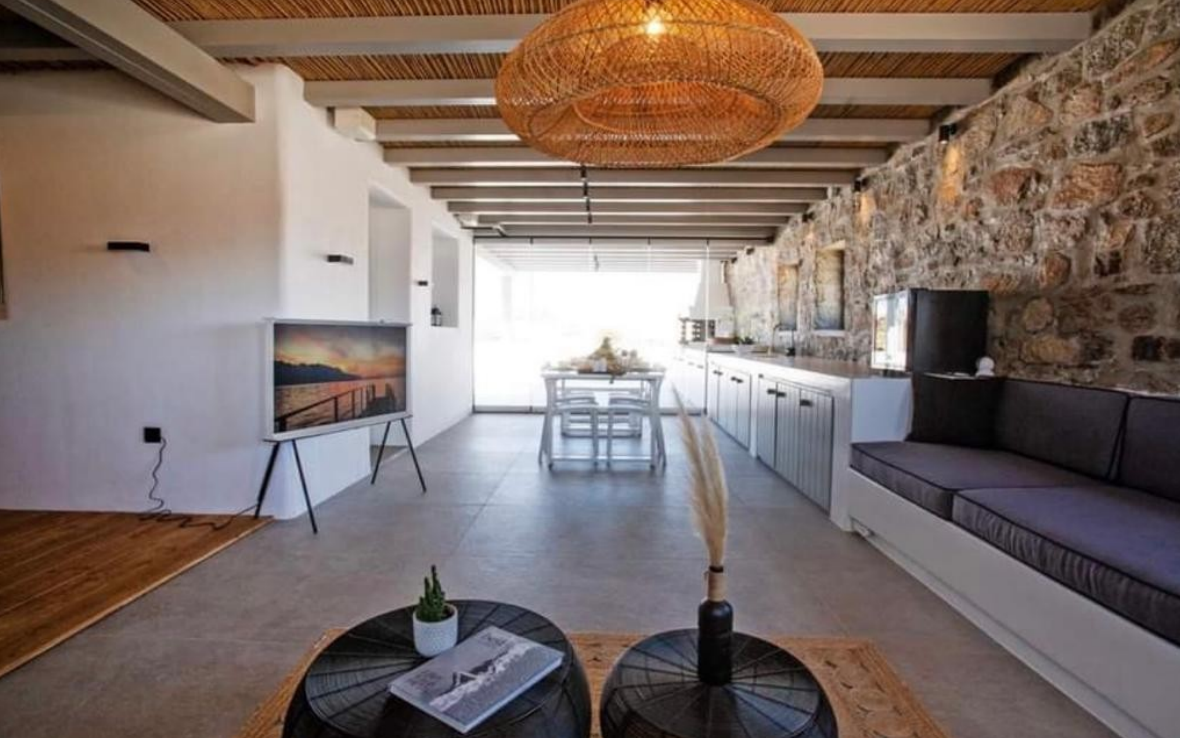 luxury-villa-living-room-and-kitchen-with-modern-decor-ibiza