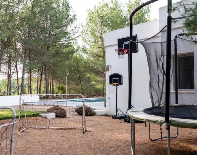 outdoor-playground-basketball-goal-trampoline-pool