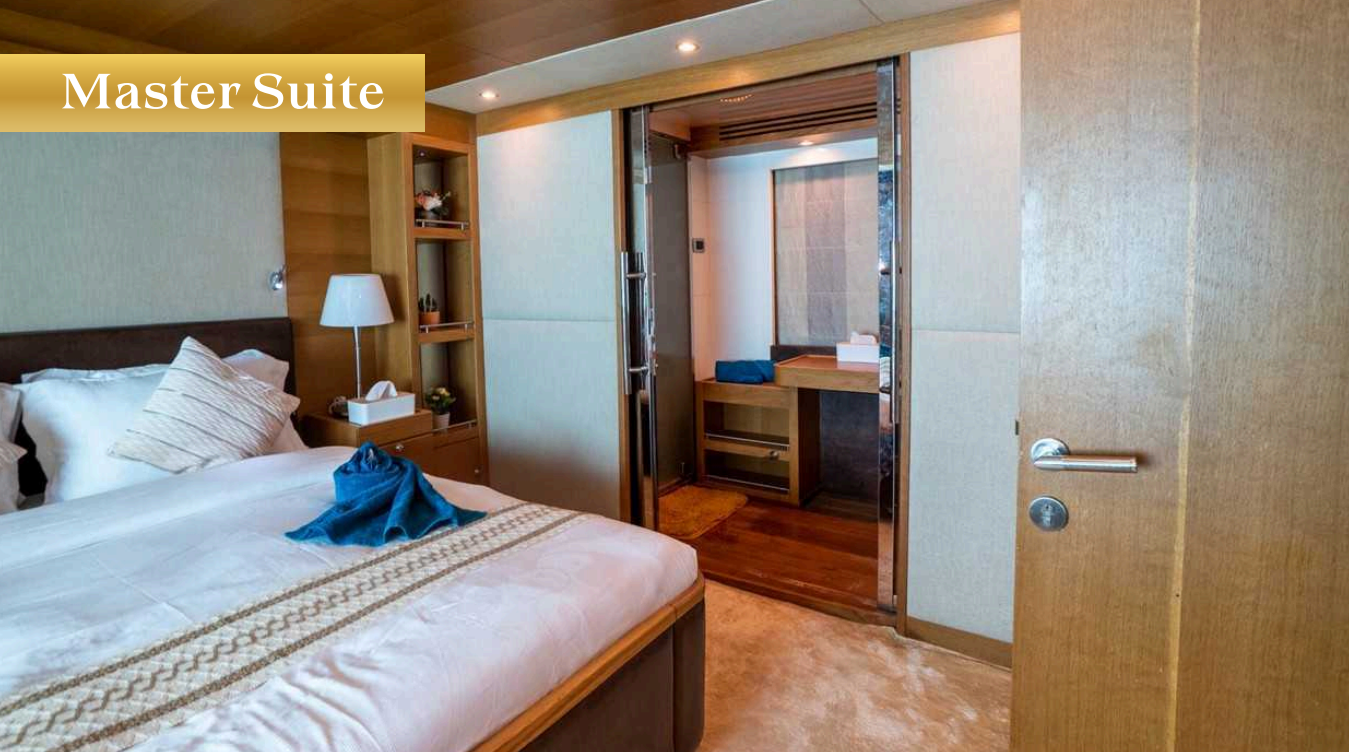 luxury-master-suite-yacht-interior